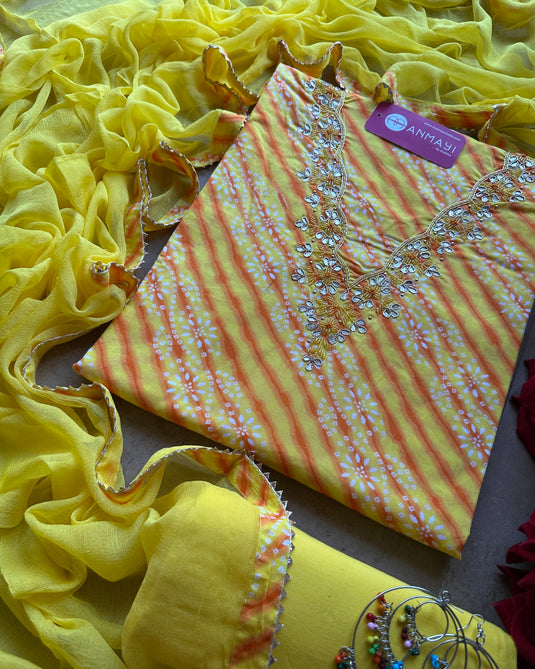 Patterned v neck lehria pure cotton suit with chiffon dupatta