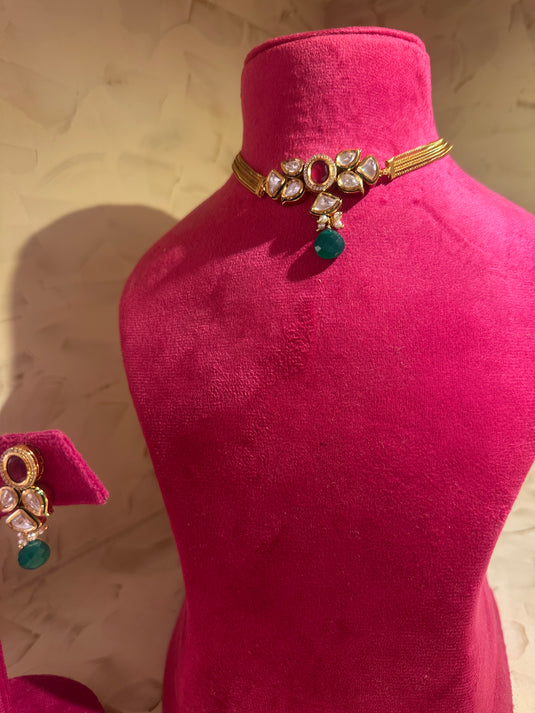 Marathi heera panna choker set