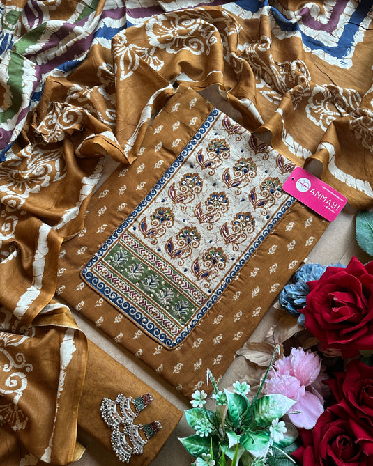 Patterned floral neck printed cambric cotton suit set