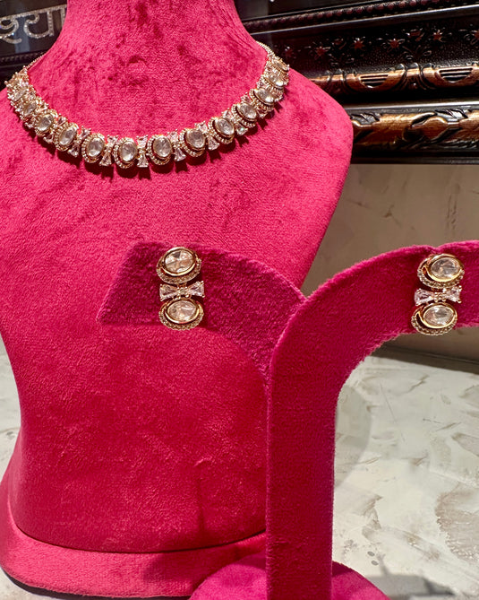 Kundan bow string with studds