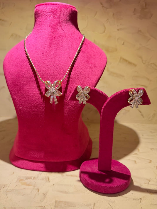 Bow 3D pendant set with peas chain