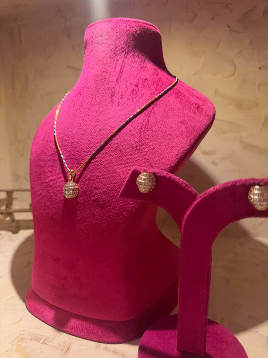 Semi cylindrical diamond set with string