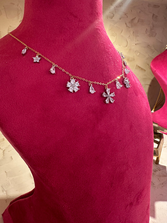 Twilight floral stones neck string