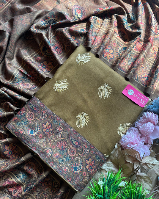 Embroidered booty spun suit set