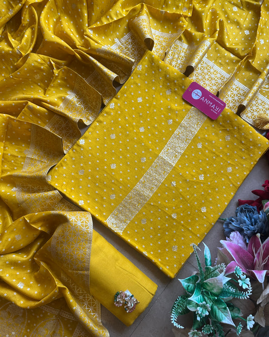 Pure Dolla silk Banarasi Bandhani suit set