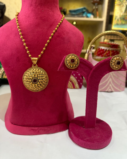 Temple jewellery sets