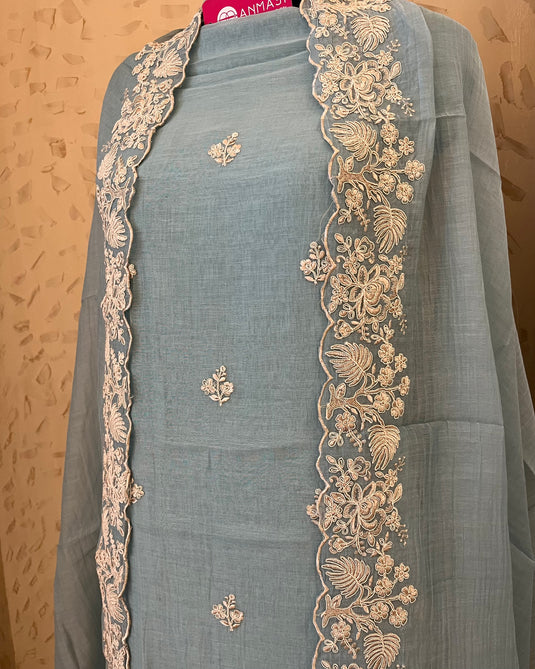 Pure mul suits with embedded straw work