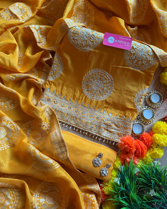 Motif design banarasi gotta work suit set