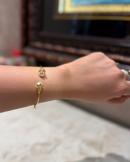 Queen castle adjustable bracelet
