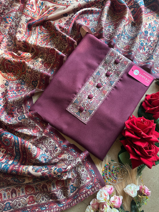 Buttoned spun suit set with printed shawls