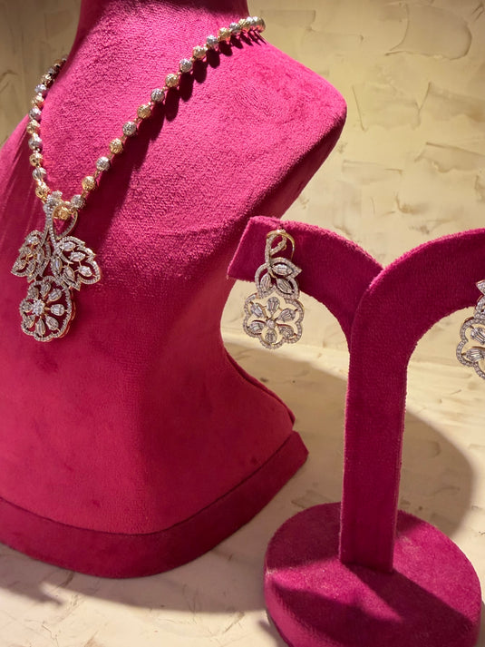 Zarina blossom set with pearl maala
