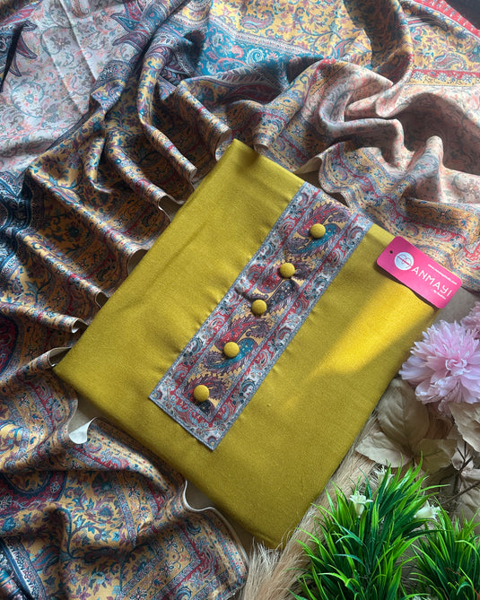 Bright and colourful printed shawl spun set