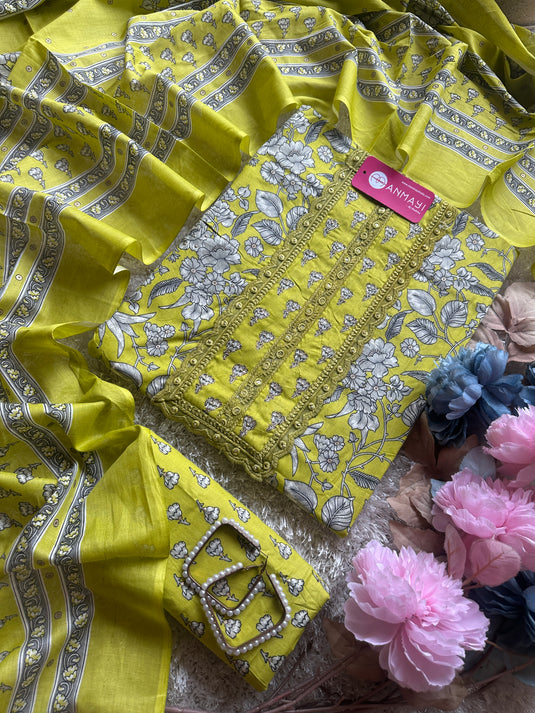 Patterned neck floral print cambric cotton suit