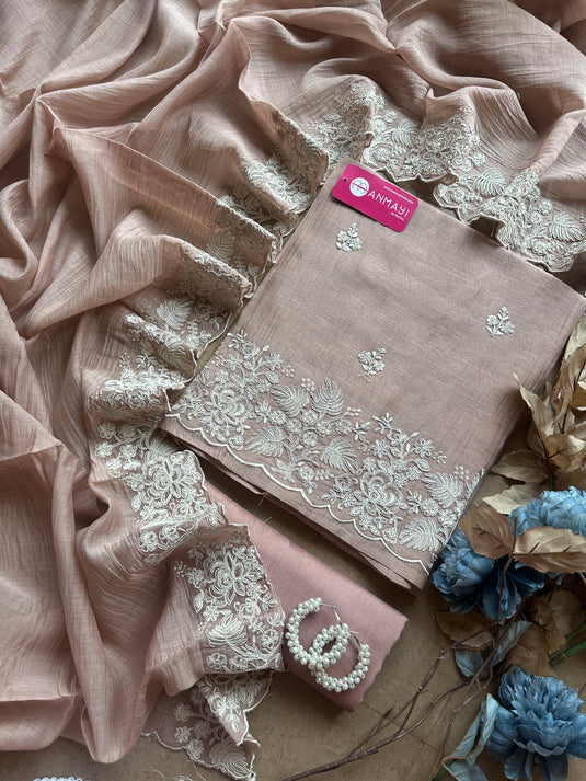 Pure mul suits with embedded straw work