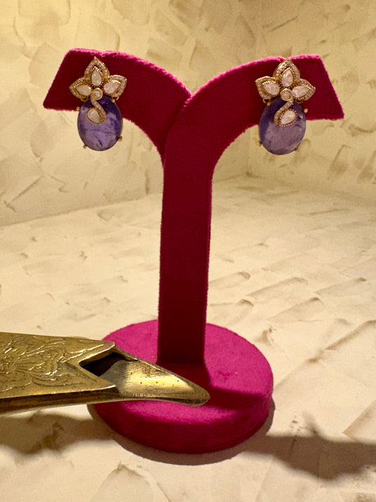 Coloured pineapple stone tops