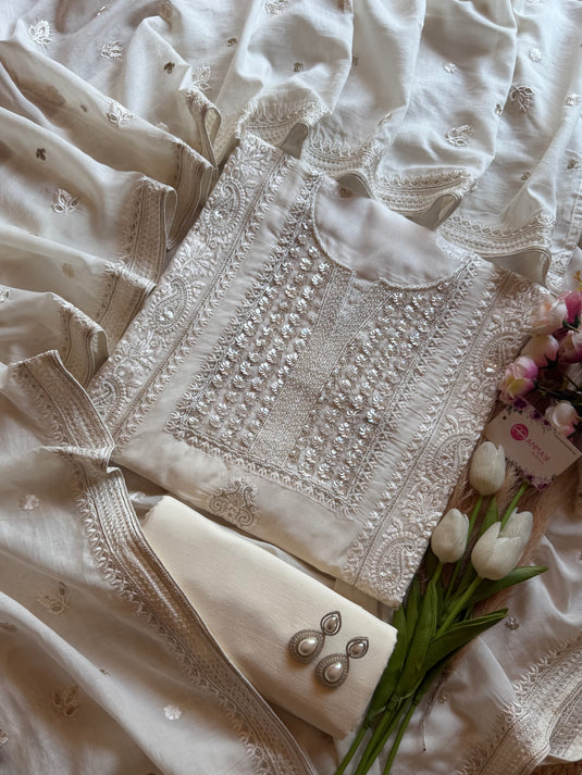 Mul Chanderi Pakistani embedded flower neck suit set