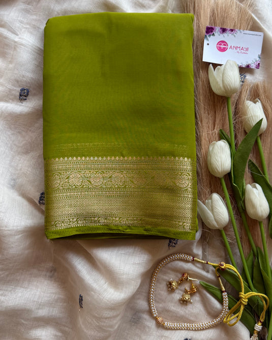 Aabha semi chiffon saree with brocade blouse
