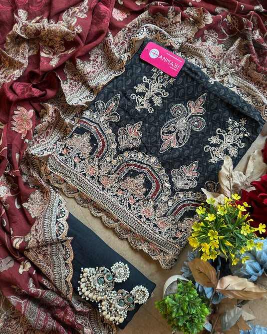 Patterned combination Pakistani look crepe suit set