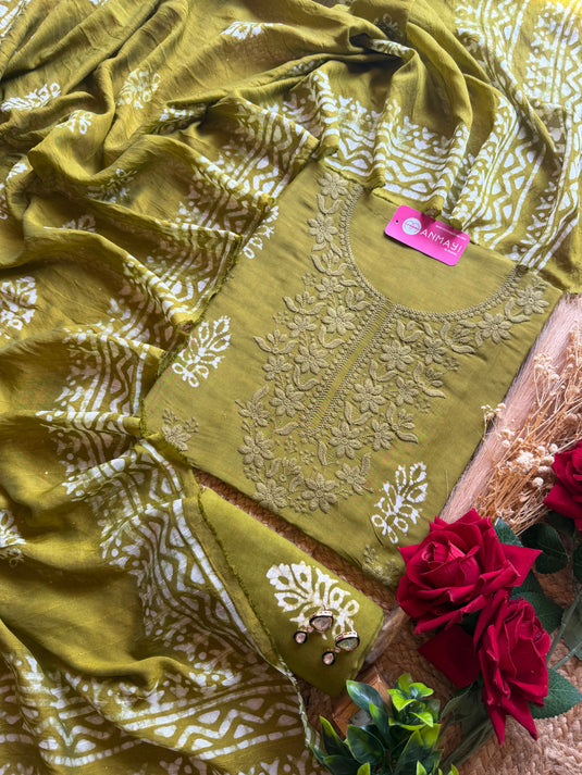 Embroidered neck muslin suit set with block print