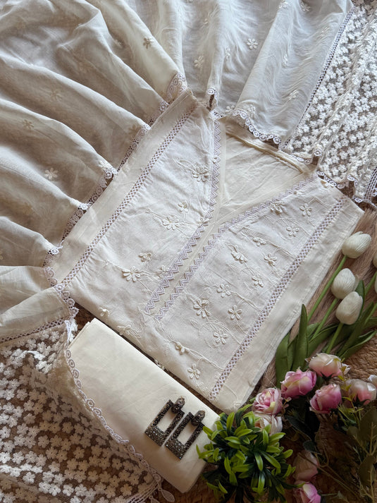 Pakistani semi stitched cotton suit set with 3D flowers and organza patch