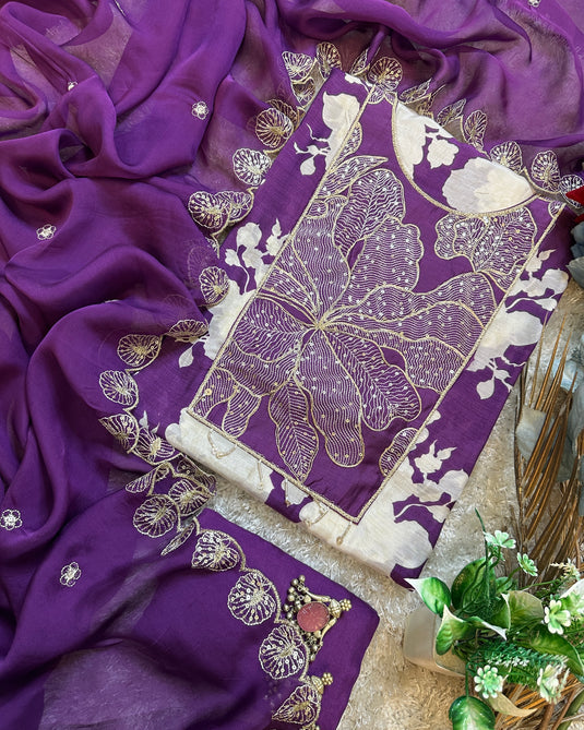 Thread sequins Dori neck on pure muslin suit with organza stole