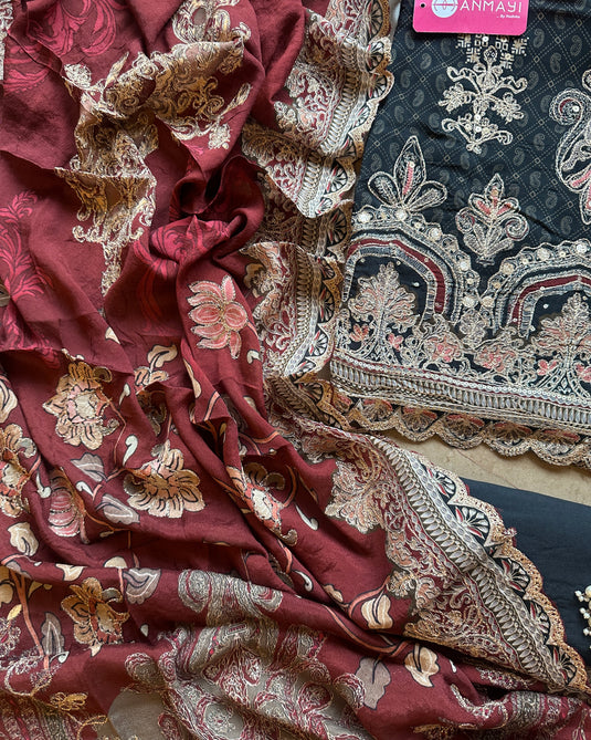 Patterned combination Pakistani look crepe suit set