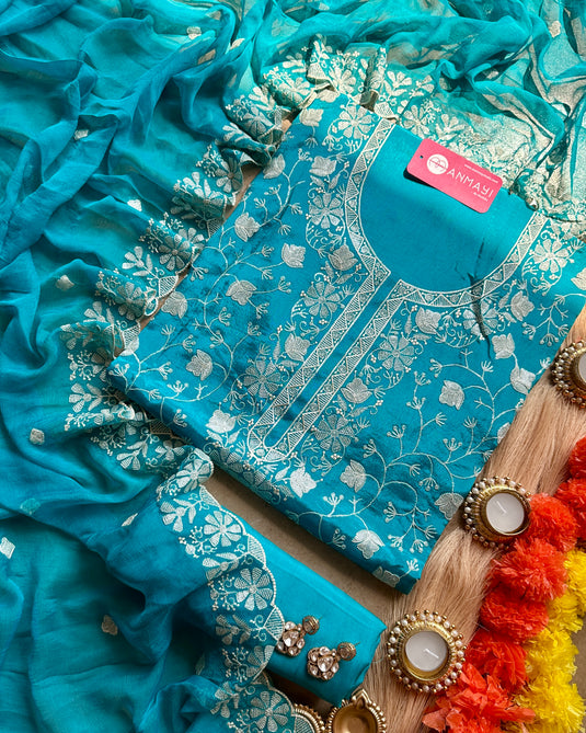 Chinnon seaquins jaal festive suit set