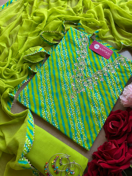 Patterned v neck lehria pure cotton suit with chiffon dupatta