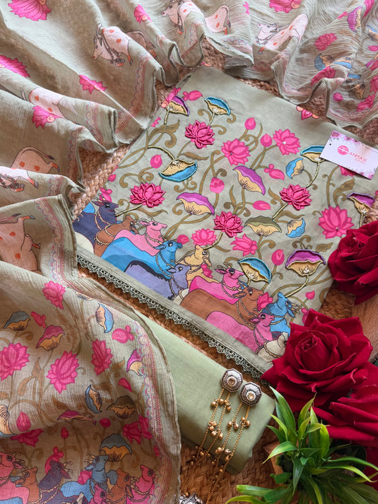 Pichwai Mul cotton highlighted pearl suit set