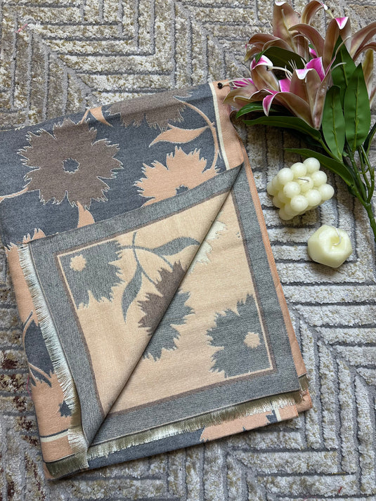 Periwinkle flower stoles