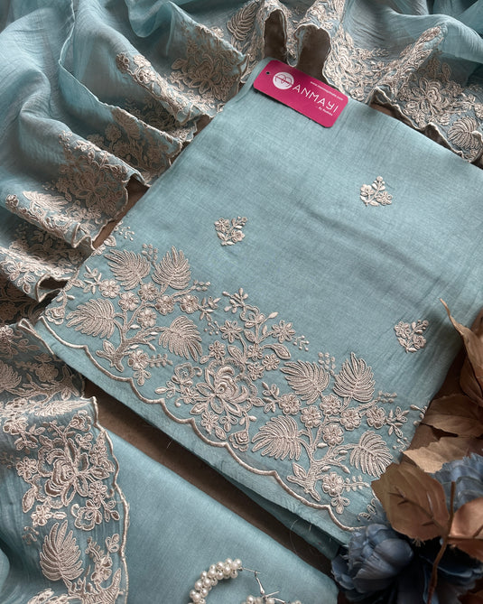 Pure mul suits with embedded straw work