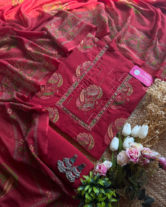 Hibiscus print Cambric cotton suit set with highlighted mirror neck