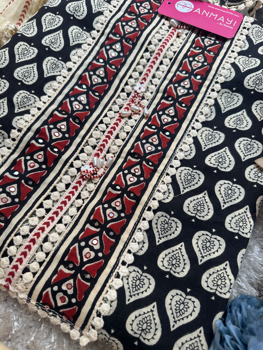 Soft and organic cottons with Jaipuri block print