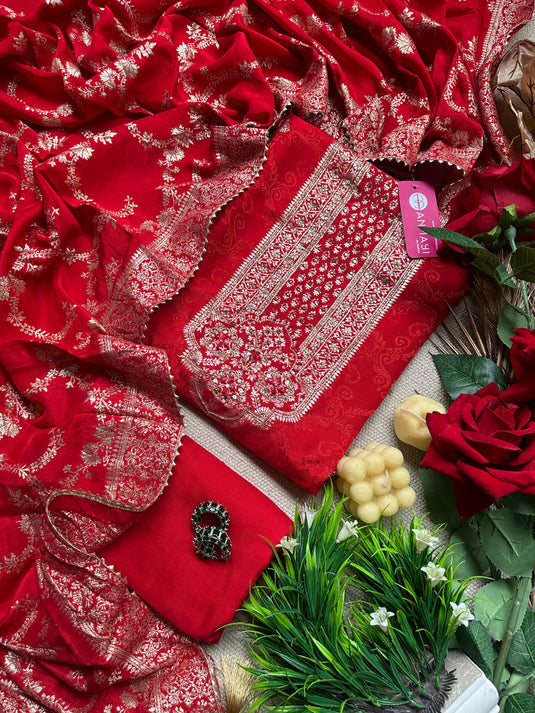 Maharani neck dolla silk self print suit sets