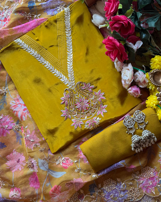 Pure Crepe gotta neck suit with organza dupatta