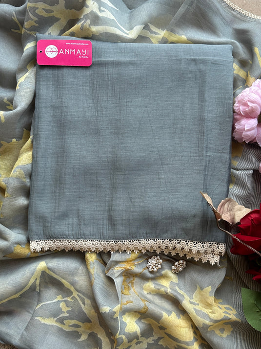 All over pure mul suit set with 3D effect print dupattas