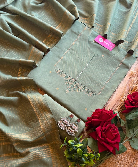 Handloom cotton temple neck suit set