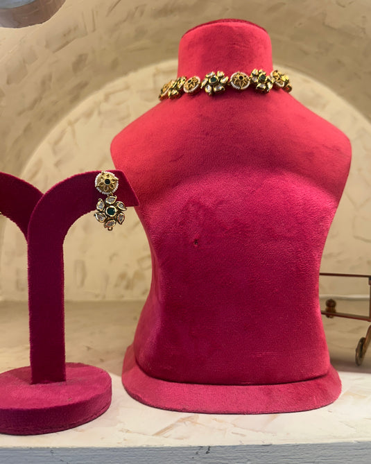 3D fan Kundan choker set