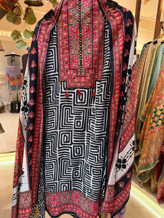 Abstract print muslin black white muslin suit set