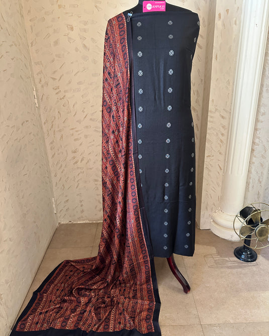 Pure pashmina jacquard work suit set with printed shawls