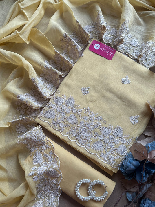 Pure mul suits with embedded straw work