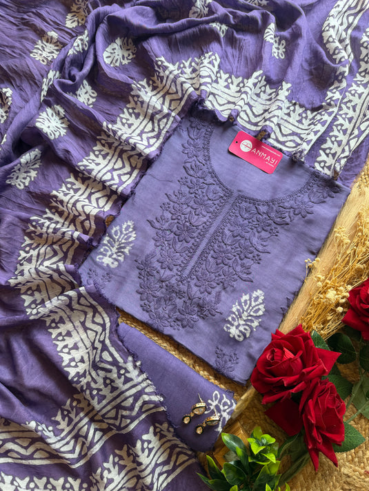 Embroidered neck muslin suit set with block print