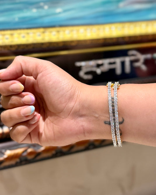 Openable single line AD pair of bangles
