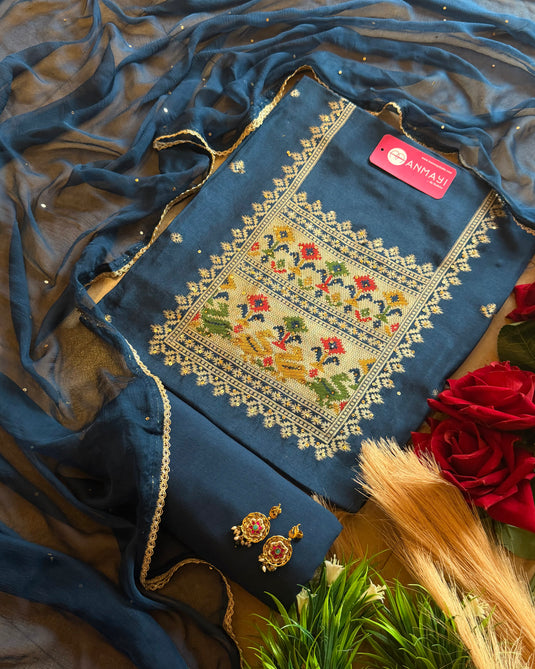 Dolla Silk Patola jacquard work suit set with Mukaish work
