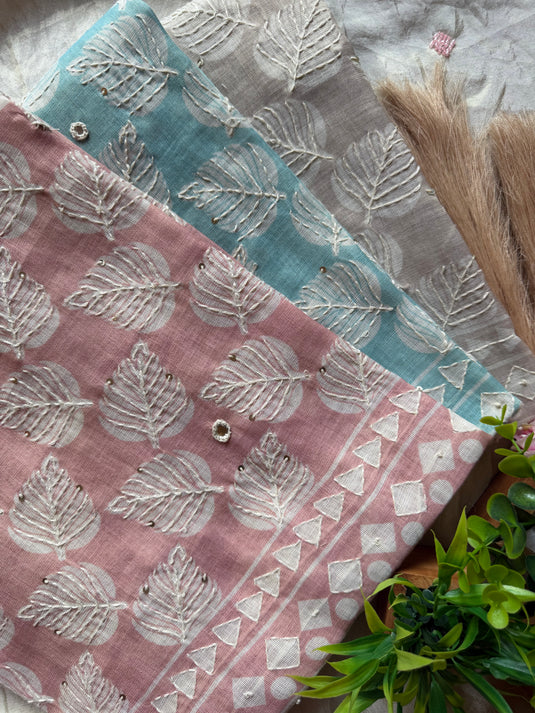 Linen highlighted crochet suit set with tassel dupatta