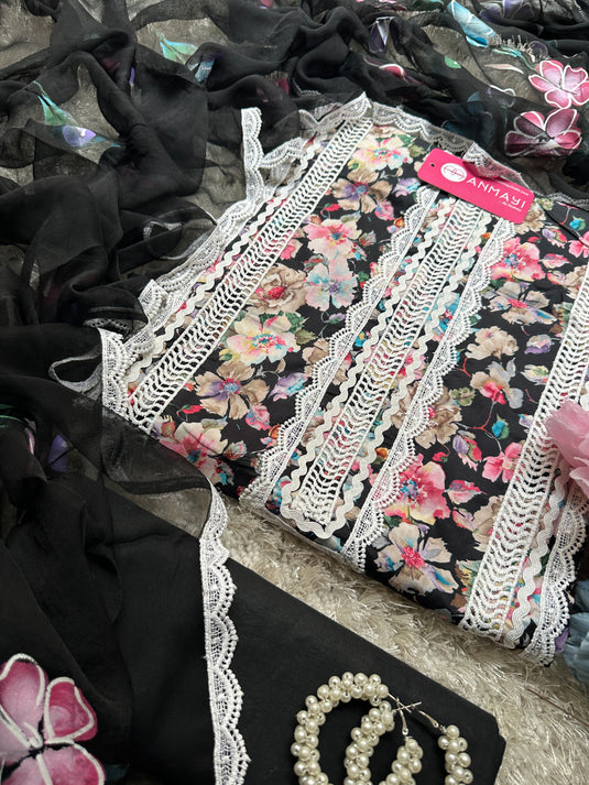 Patterned lace work suit with digital print on muslin cotton fabric