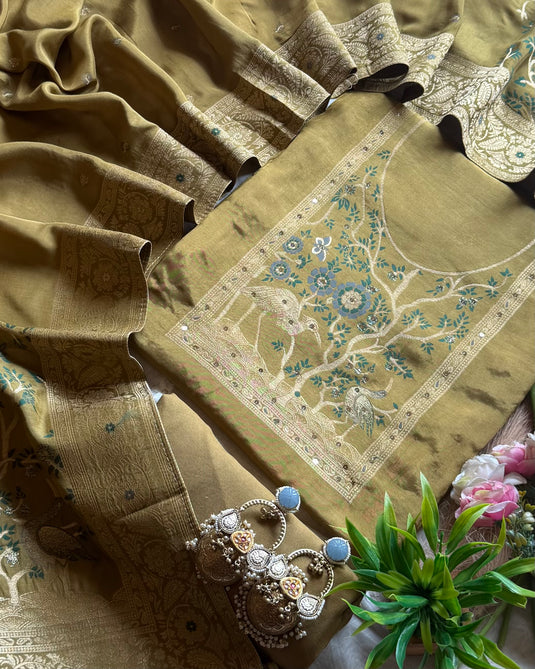 Pichwai work dolla silk suit set