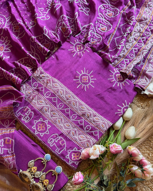 Ghadchola Dolla silk suit sets with gold border