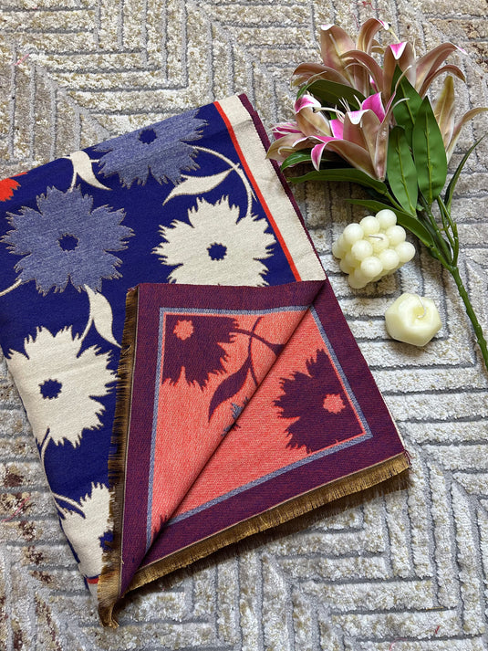 Periwinkle flower stoles