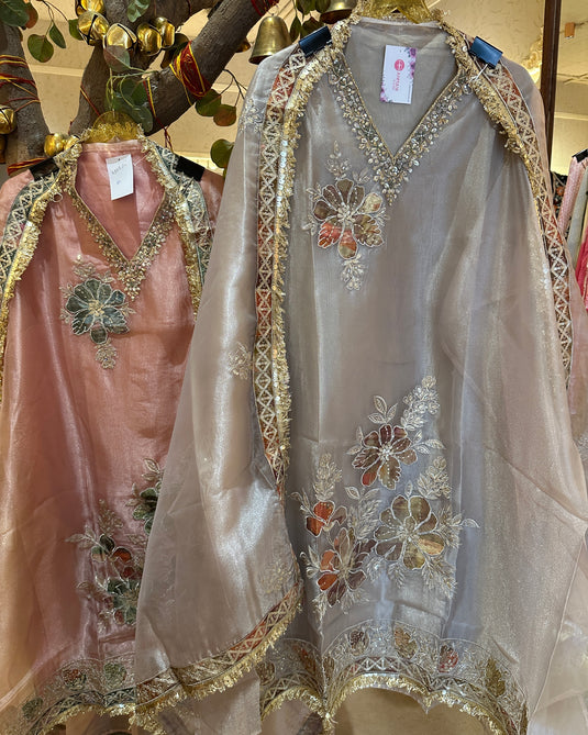 Article 23 pure tissue appliqué suits